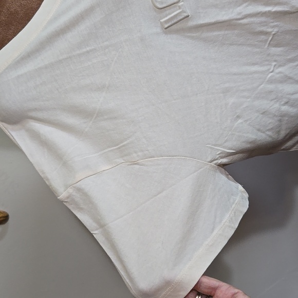 NWT!! Mono B Los Angeles Women's Cream Crop Tee Size 3X Stretchy Embossed - Picture 3 of 8